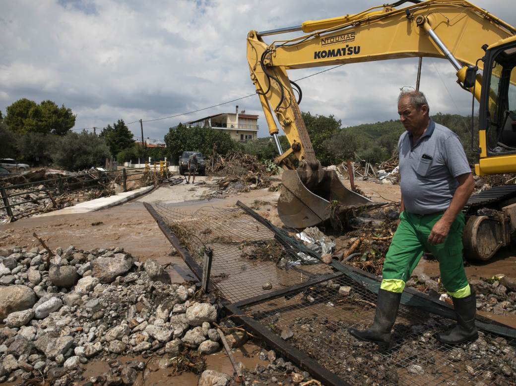 Grčka evija nevreme oluja mrtvi beba velika šteta FOTOGRAFIJE