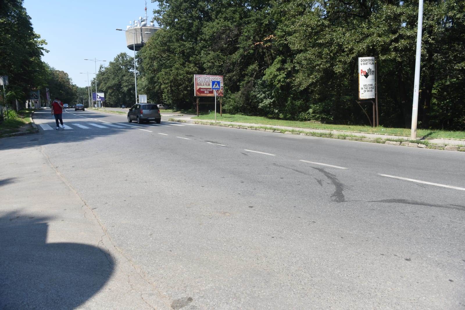 Košutnjak - Saobraćajna nesreća- teško povređena devojka - vozač pobegao