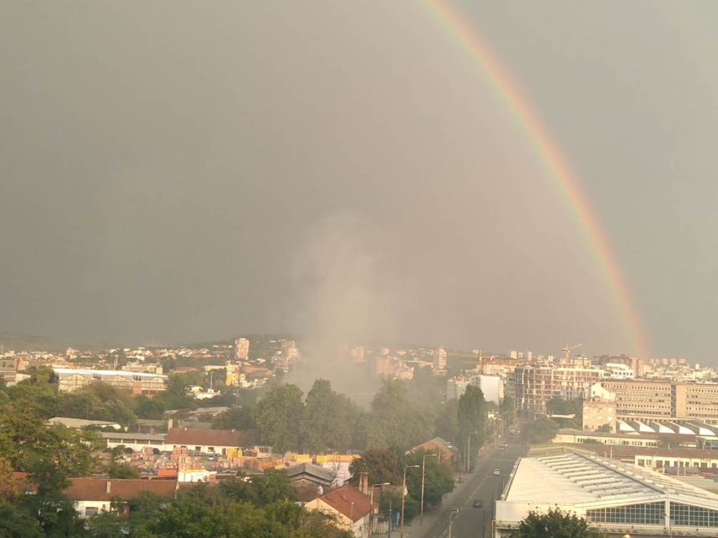 Požar na Dorćolu gorelo stovarište