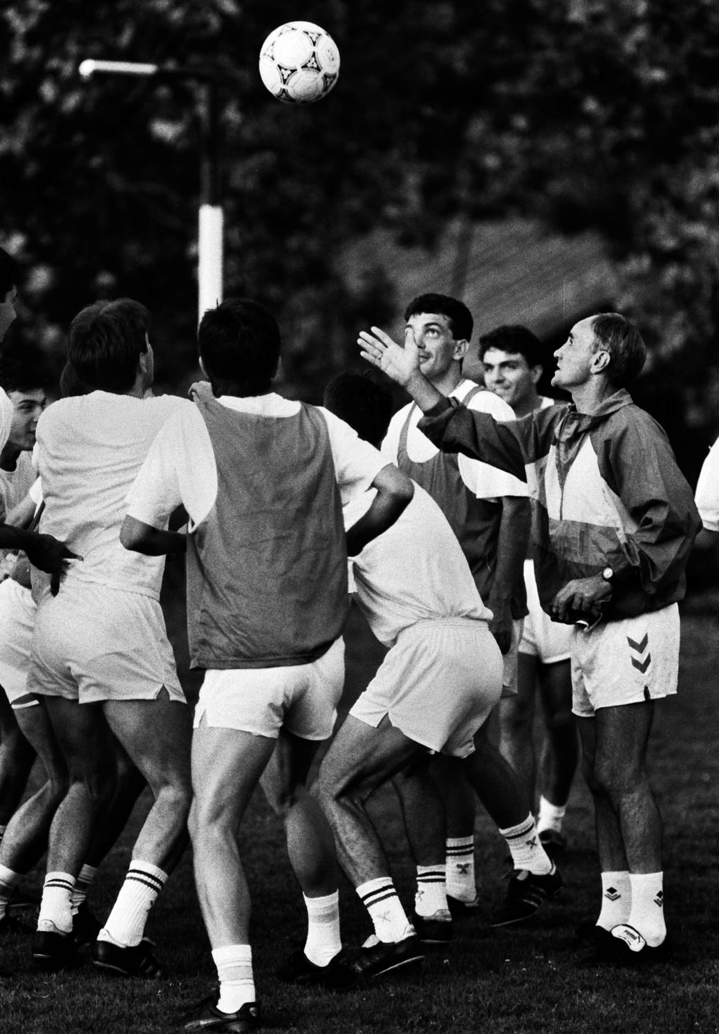 Umro Vladica Popović trener FK Crvena zvezda iz Tokija 1991. (Kolo Kolo 3:0) FOTO