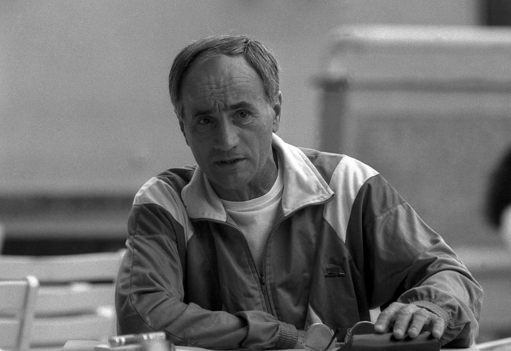 Umro Vladica Popović trener FK Crvena zvezda iz Tokija 1991. (Kolo Kolo 3:0) FOTO