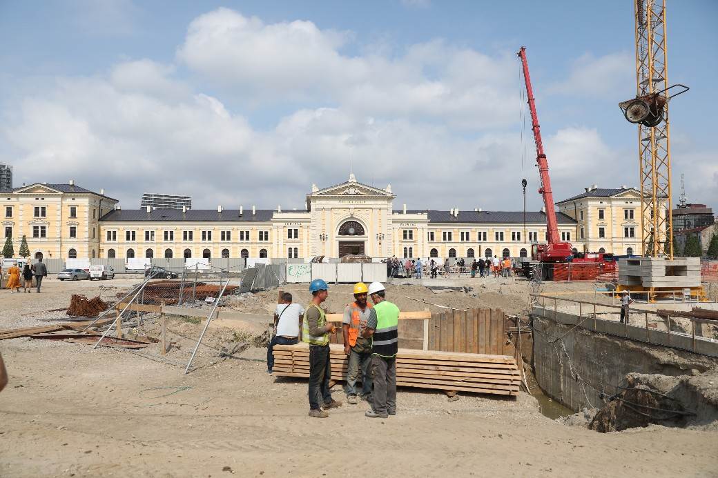 Spomenik Stefan Nemanja postavljanje Savski trg Beograd FOTOGRAFIJE