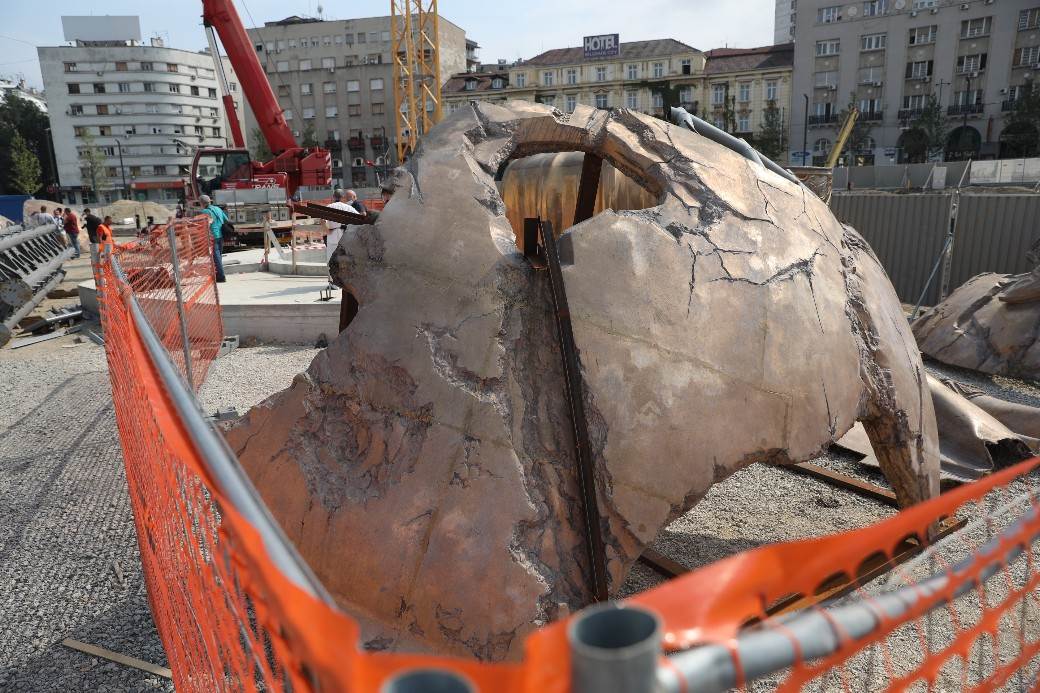 Spomenik Stefan Nemanja postavljanje Savski trg Beograd FOTOGRAFIJE