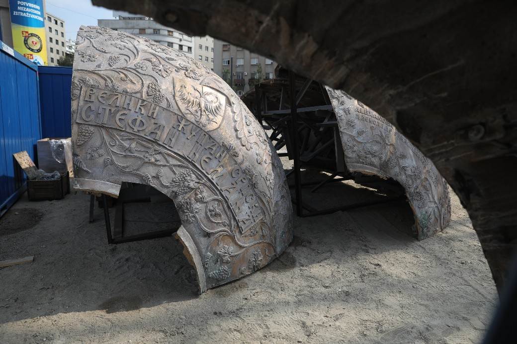 Spomenik Stefan Nemanja postavljanje Savski trg Beograd FOTOGRAFIJE