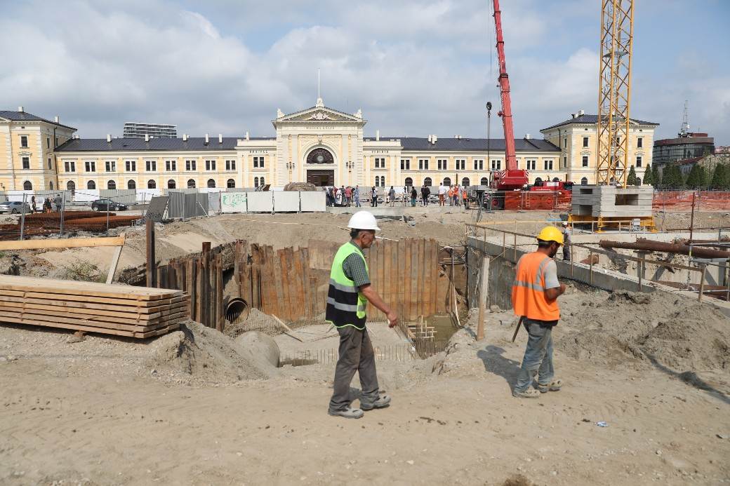 Spomenik Stefan Nemanja postavljanje Savski trg Beograd FOTOGRAFIJE
