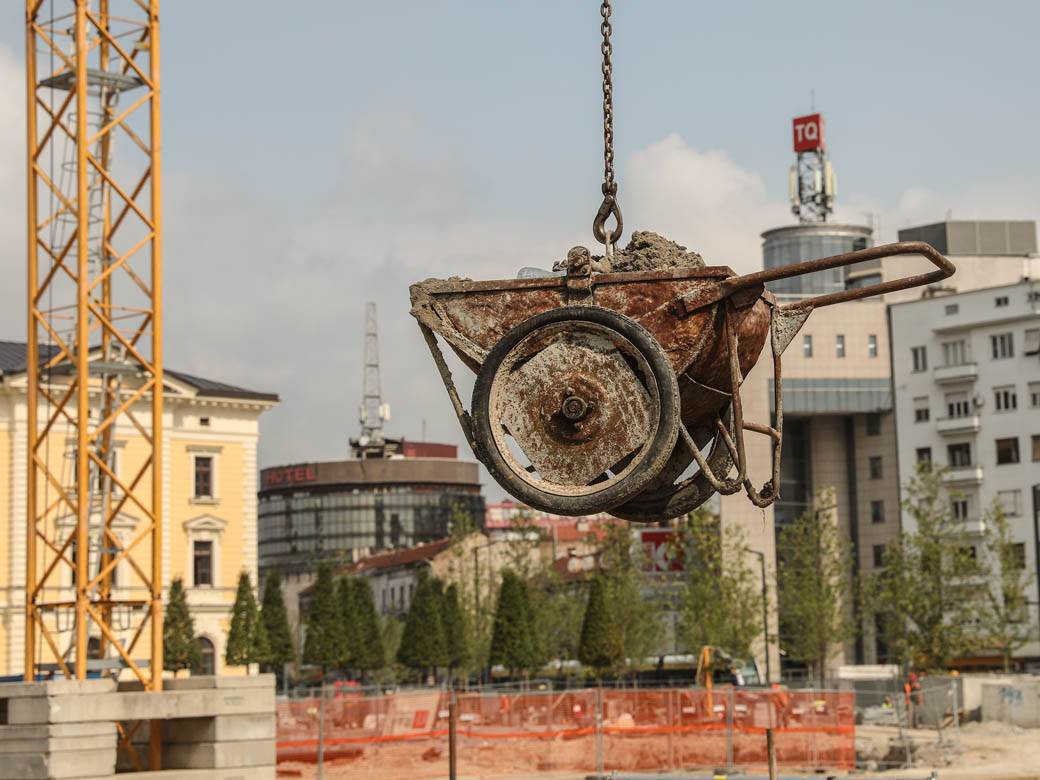 Spomenik Stefan Nemanja postavljanje Savski trg Beograd FOTOGRAFIJE