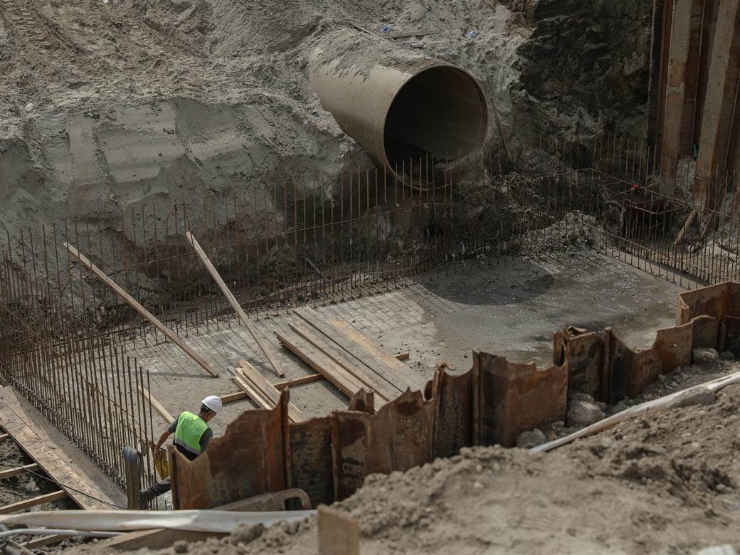 Spomenik Stefan Nemanja postavljanje Savski trg Beograd FOTOGRAFIJE