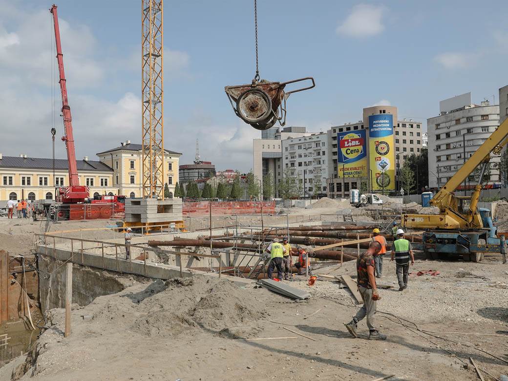 Spomenik Stefan Nemanja postavljanje Savski trg Beograd FOTOGRAFIJE