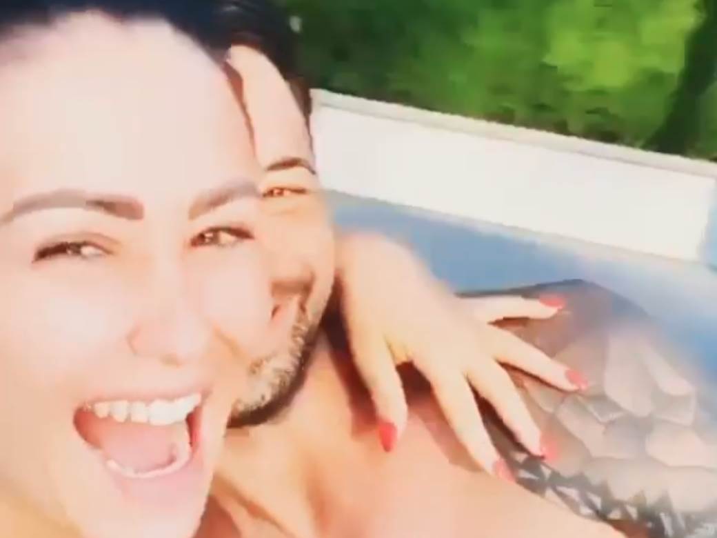 Aleksandra Bursać nakon smrti oca živela sa majkom u sigurnoj kući