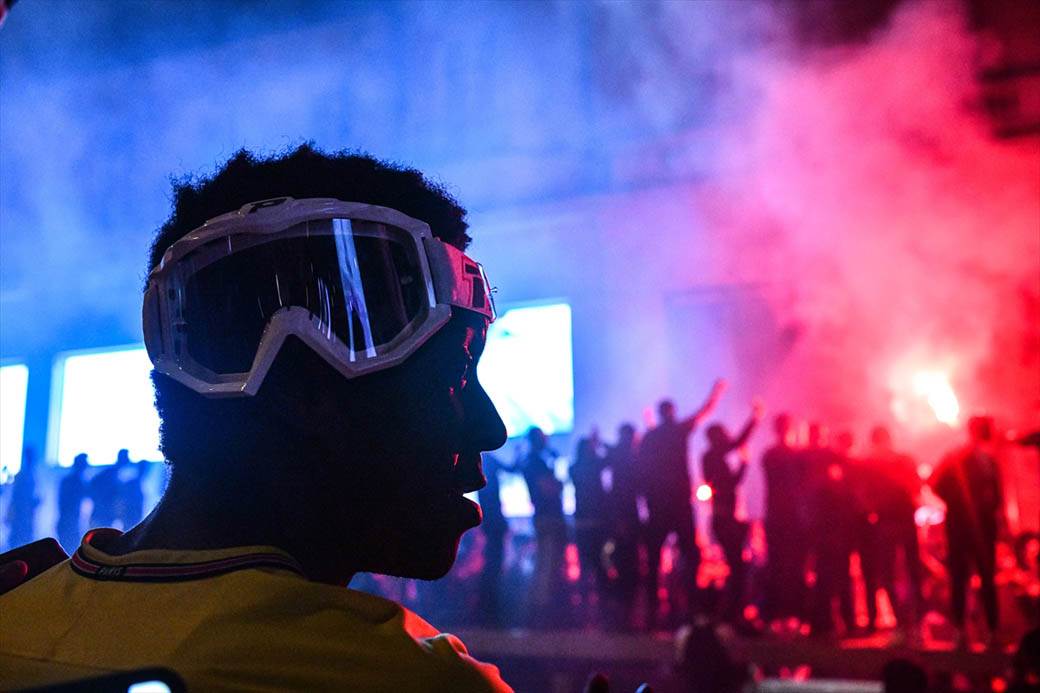 Pari Sen Žermen navijači neredi policija suzavac Liga šampiona FOTOGRAFIJE