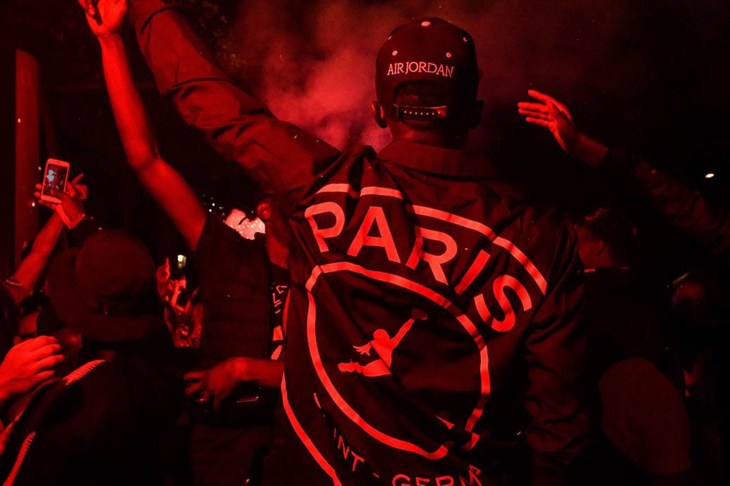 Pari Sen Žermen navijači neredi policija suzavac Liga šampiona FOTOGRAFIJE