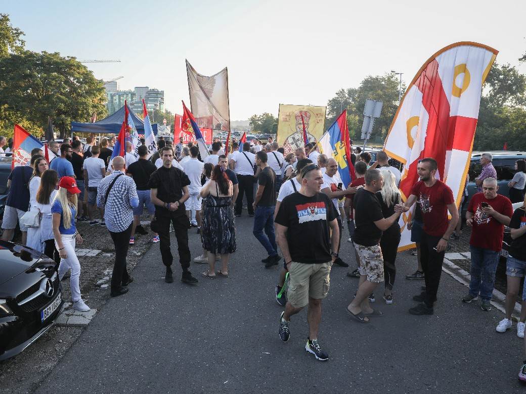 Crna Gora auto-litija Podgorica blokada puteva