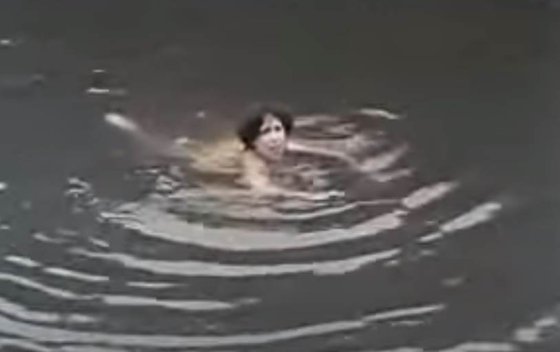 Seka Sablić Kristina Đenka Maratonci intimna scena pored jezera