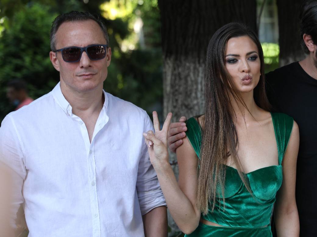 Serija Pevačica glumci Milica Pavlović Miloš Timotijević Nikola Rakočević uloge foto video