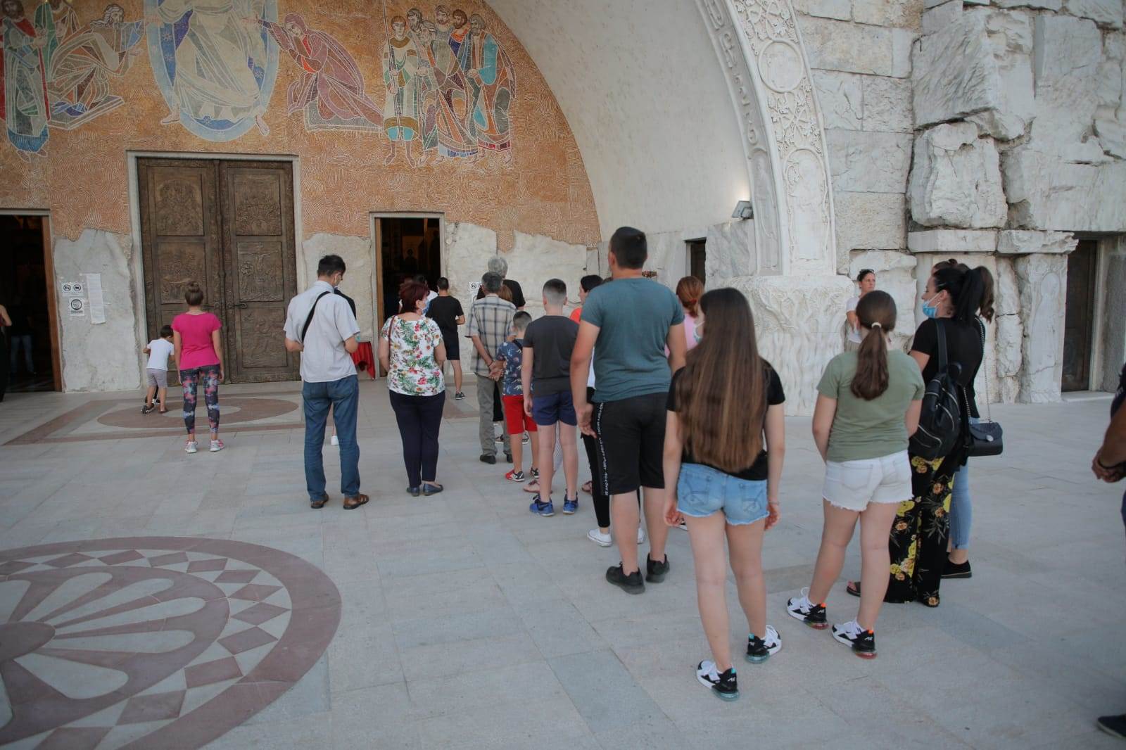 vladika amfilohije biografija svetovno ime