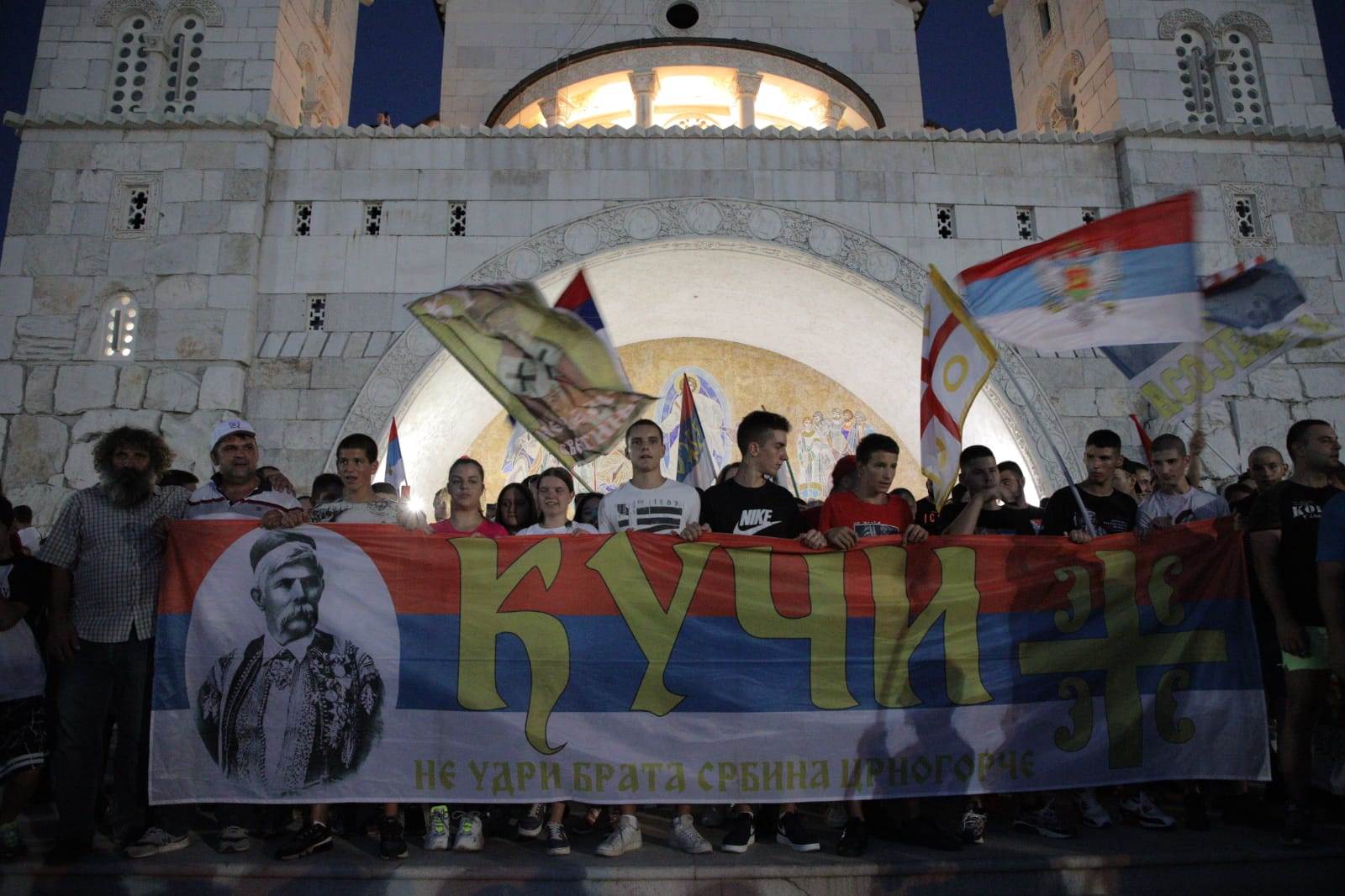 vladika amfilohije biografija svetovno ime