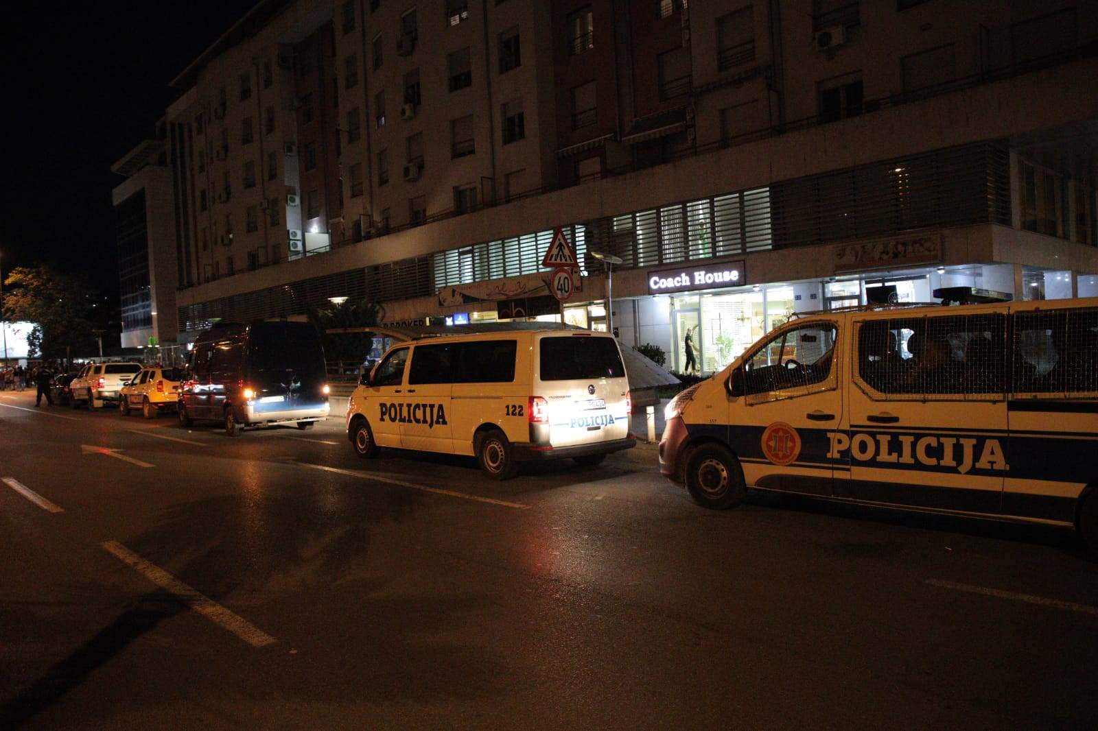 vladika amfilohije biografija svetovno ime