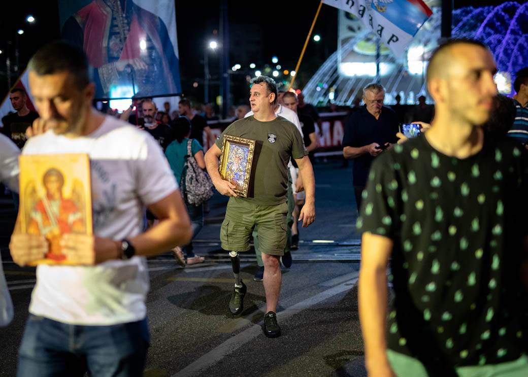 beogad protest podrška crna gora šetnja srpske svetinje spc