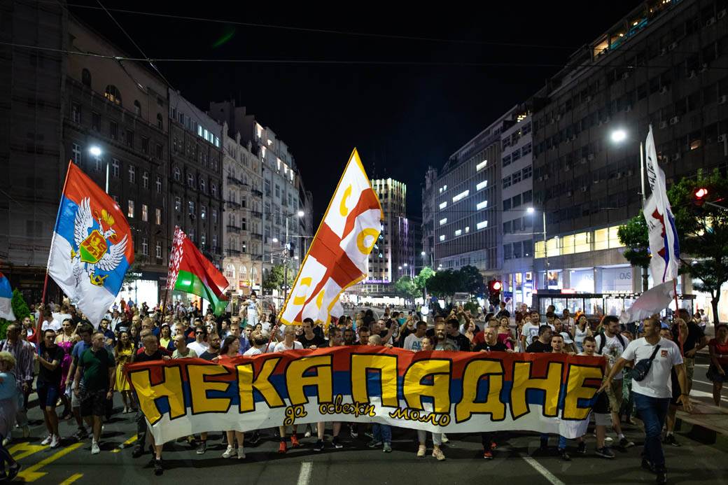 beogad protest podrška crna gora šetnja srpske svetinje spc