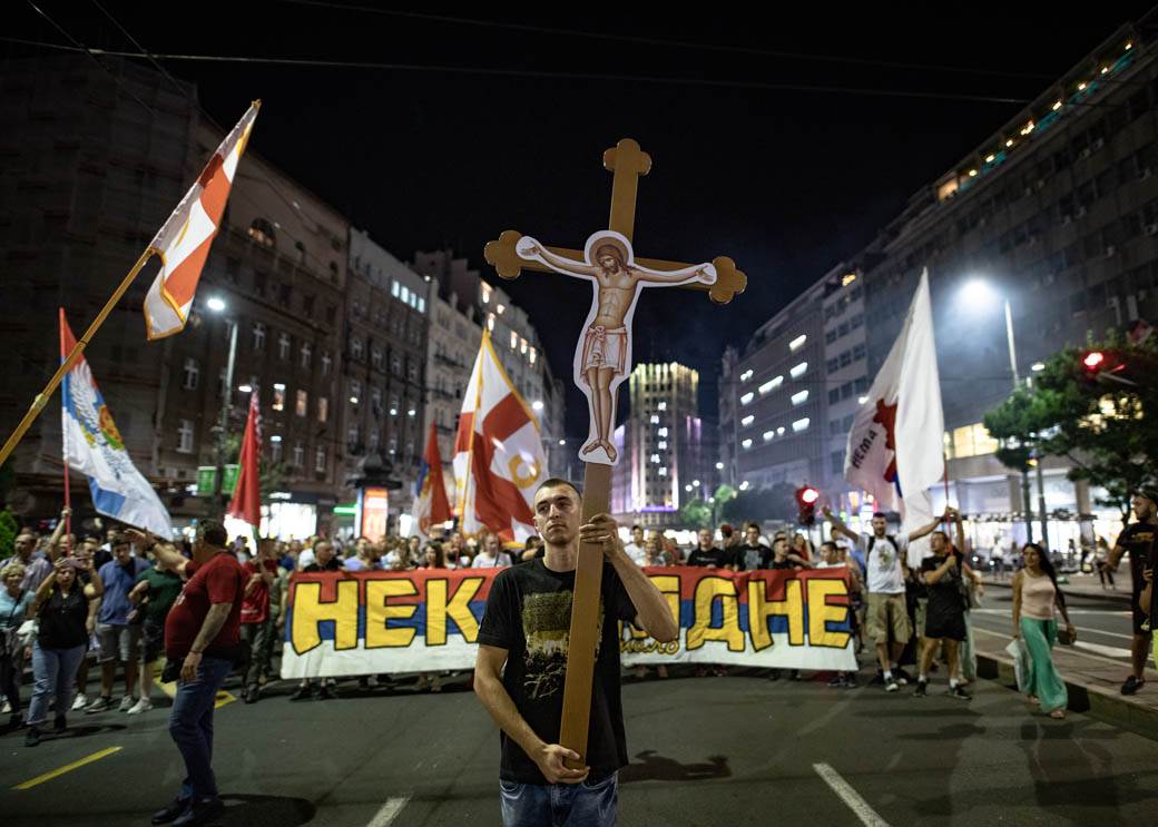 beogad protest podrška crna gora šetnja srpske svetinje spc