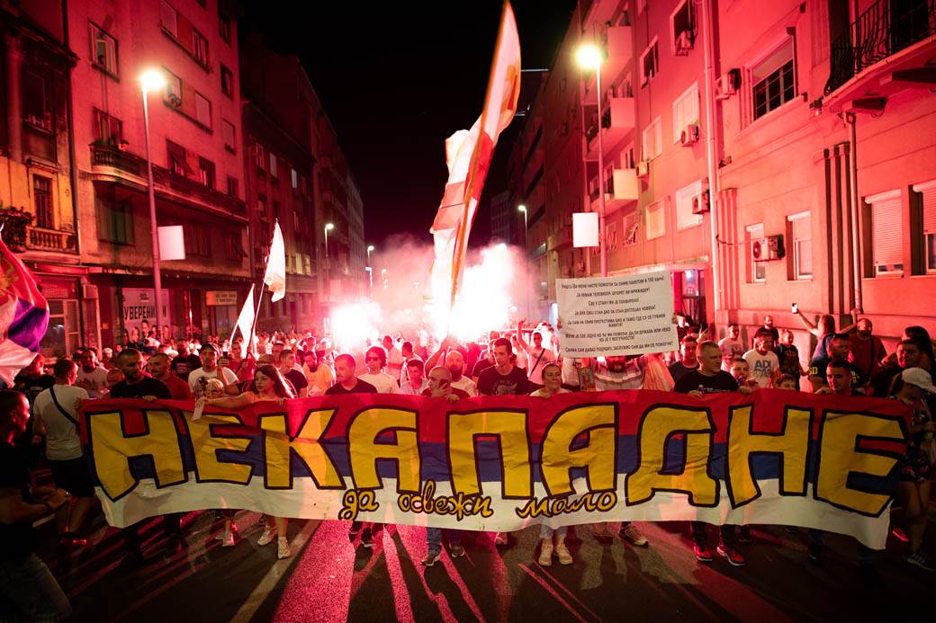 beogad protest podrška crna gora šetnja srpske svetinje spc