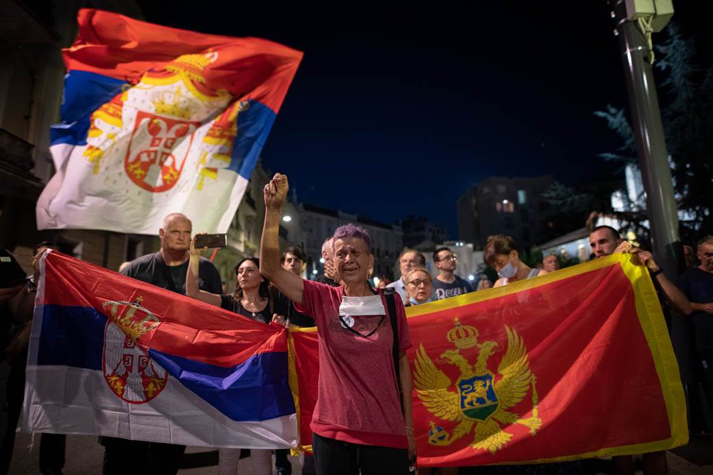 beogad protest podrška crna gora šetnja srpske svetinje spc