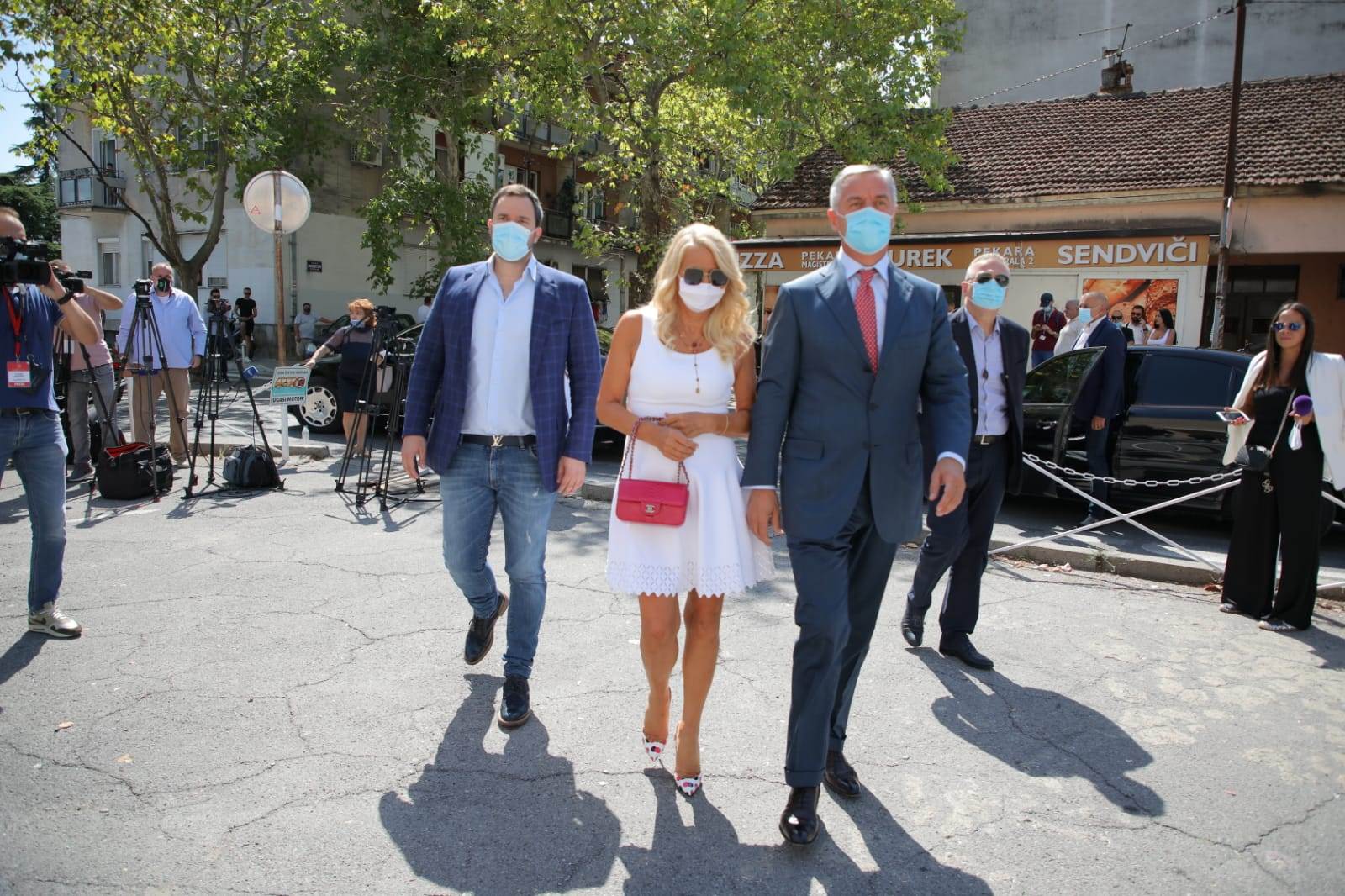 Maja Nikolić Milo Đukanović novogodišnje proslave bakšiš 