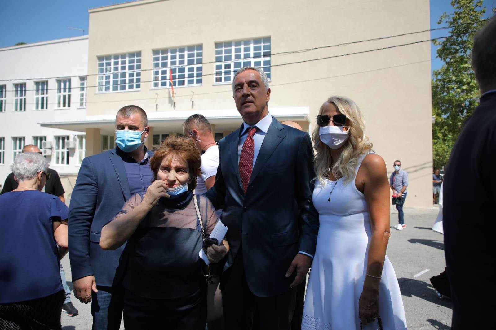 Maja Nikolić Milo Đukanović novogodišnje proslave bakšiš 