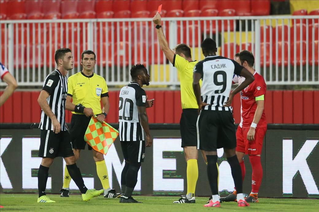 Vojvodina - Partizan 3-2 Lalatović slavi Milošević isključen incidenti fotografije sa utakmice