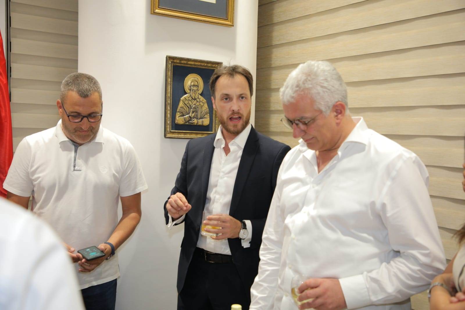 Crna Gora izbori 2020 UŽIVO najnovije vesti opozijija slavi štab fotografije