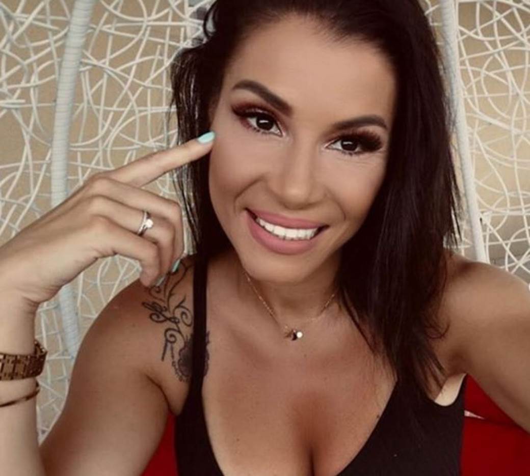 Mia Borisavljević u providnoj haljini