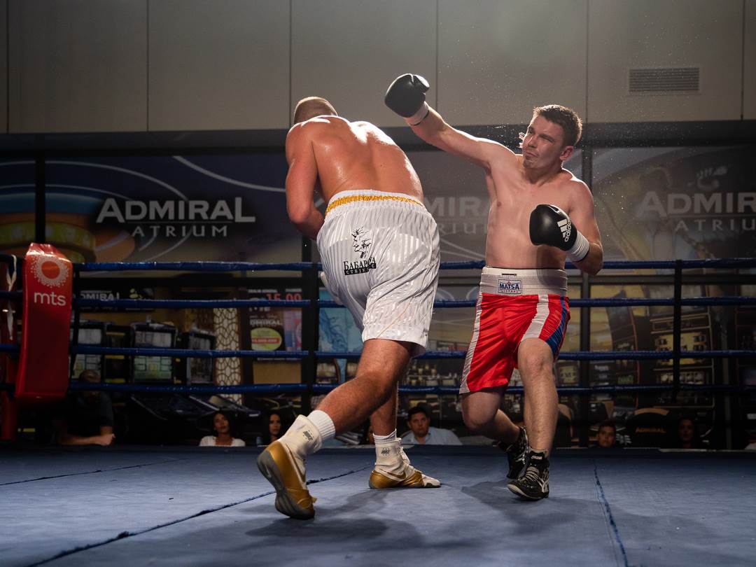 veljko ražnatović boks meč nokaut denis kozakov fotografije