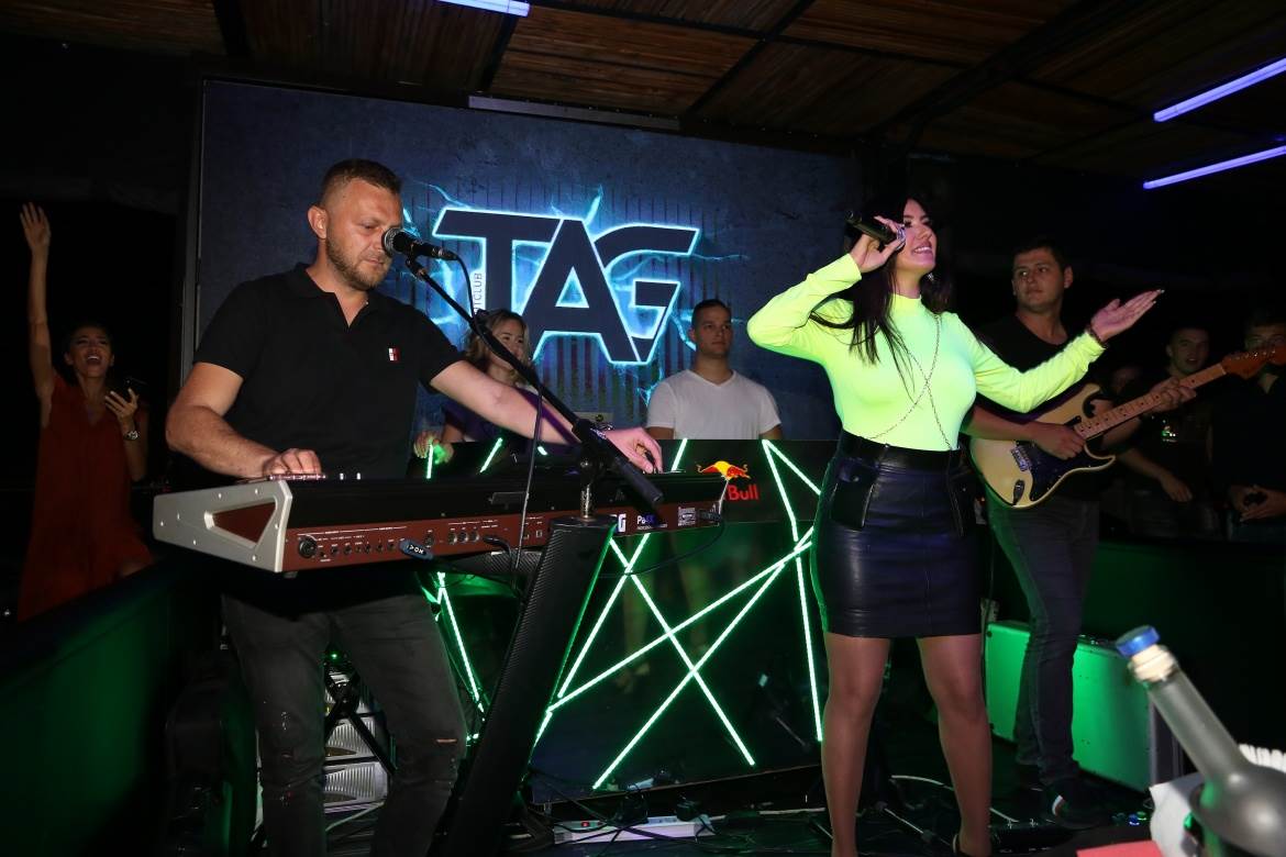 Tanja Savić nastup starateljstvo sinovi fotografije