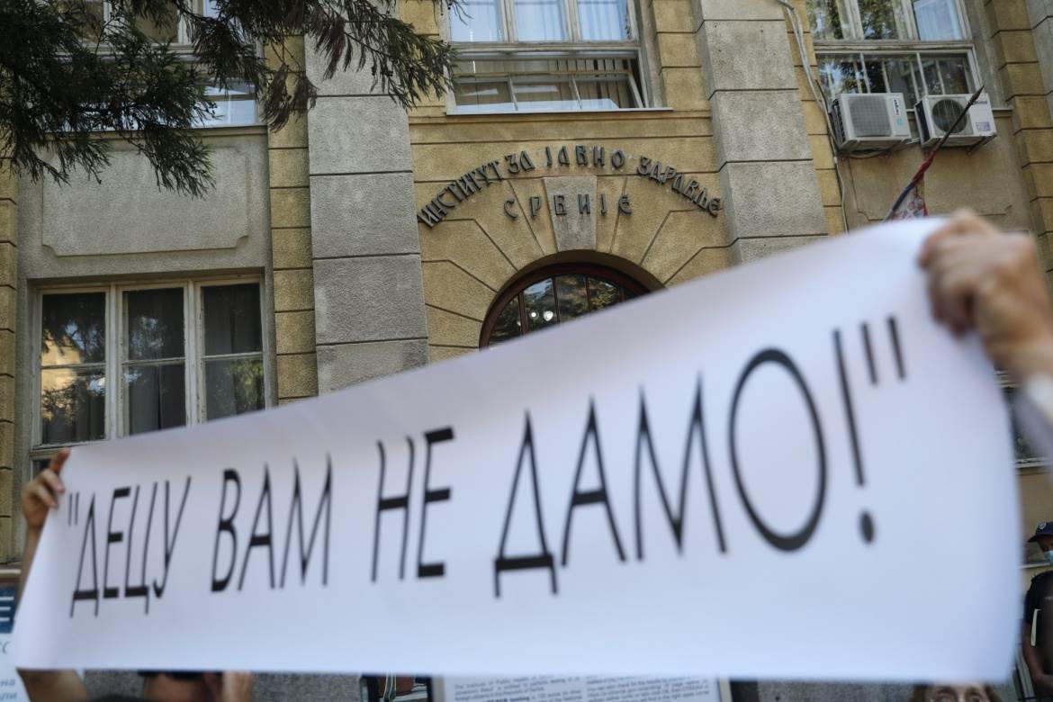 antivakseri protest batut korona vakcina iz kine testiranje lončar video