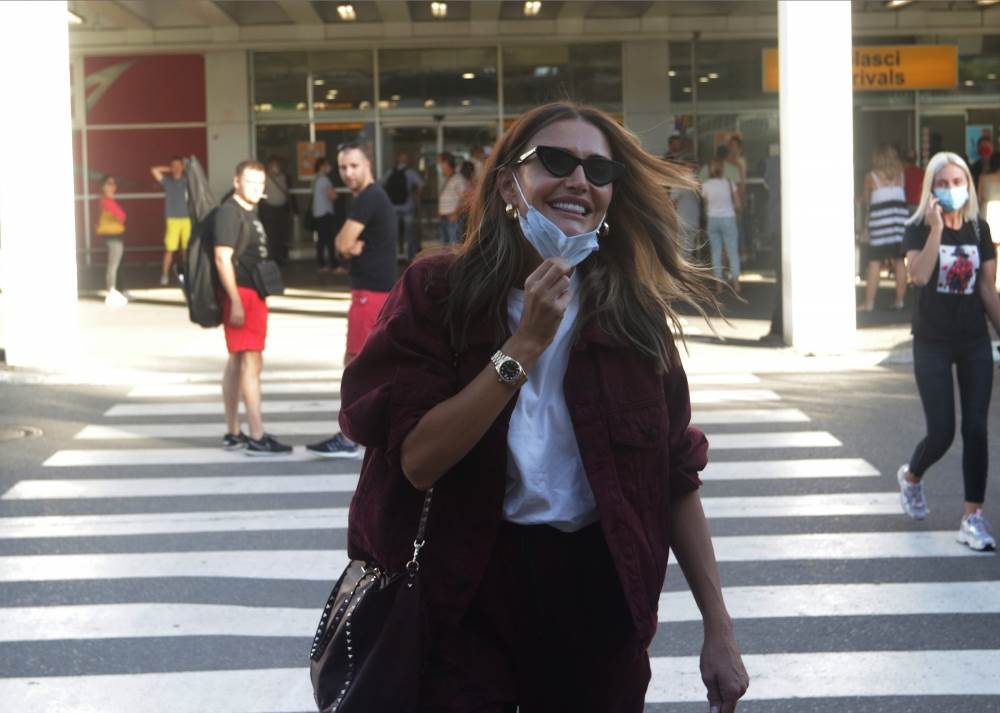 Emina Jahović vratila se iz Turske aerodorm Nikola Tesla foto