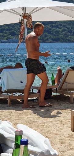 Milan Kalinić je pilot po profesiji, jednom zaspao i umalo poginuo