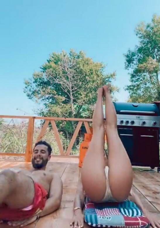 Zadruga Iva Grgurić uživo radi vežbe Iva Grgurić u bikiniju pokazala guzu na Instagramu FOTO