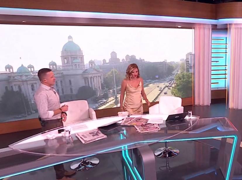 Jovana Joksimović Tiodorović svađa voditeljka u satenskoj haljini bez grudnjaka SLIKE