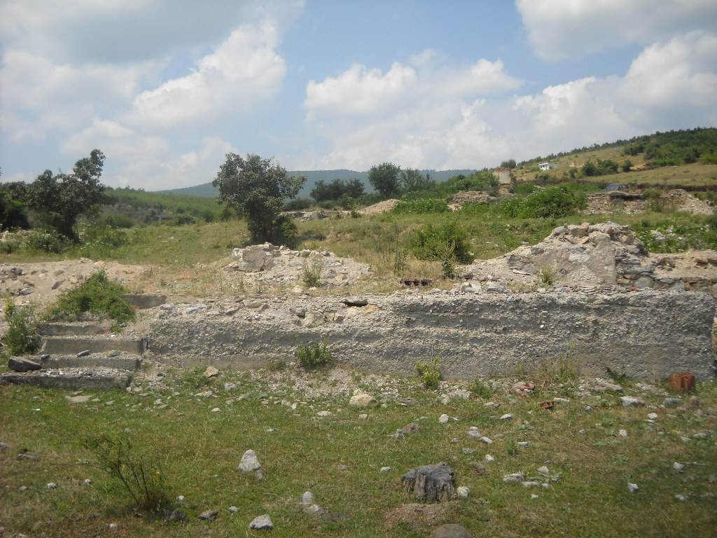 Kosovo selo Žakovo oskrnavljeno srpsko groblje