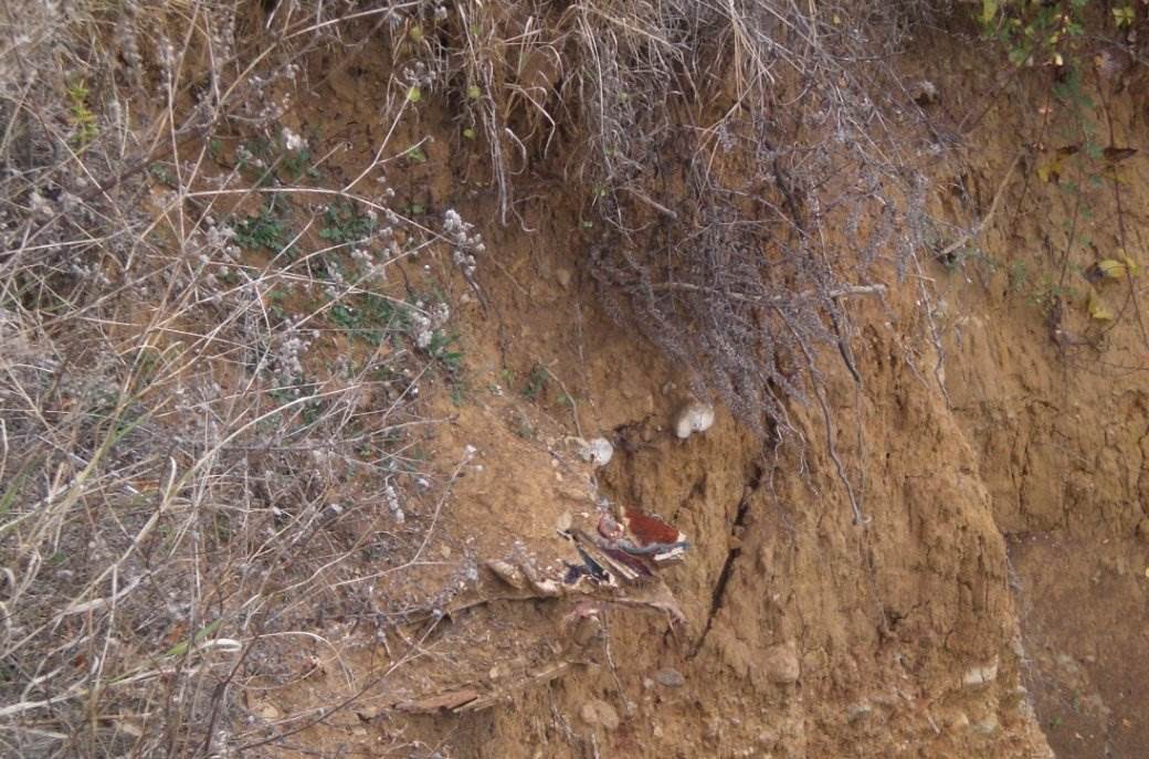 Kosovo selo Žakovo oskrnavljeno srpsko groblje