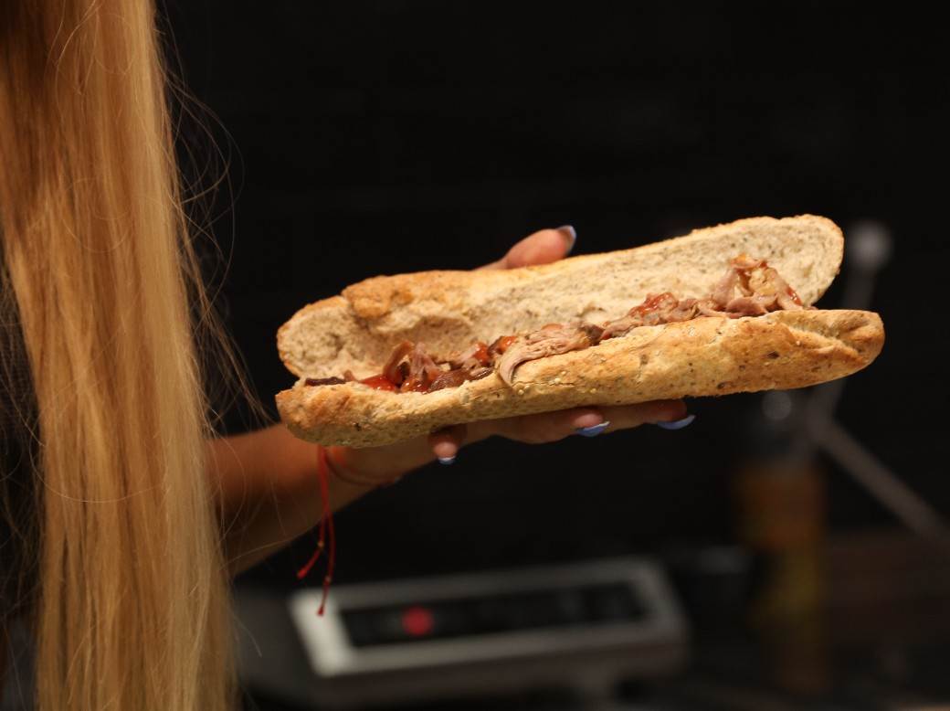 Hurricane Uraganke sendvič humanitarna pomoć FOTOGRAFIJE