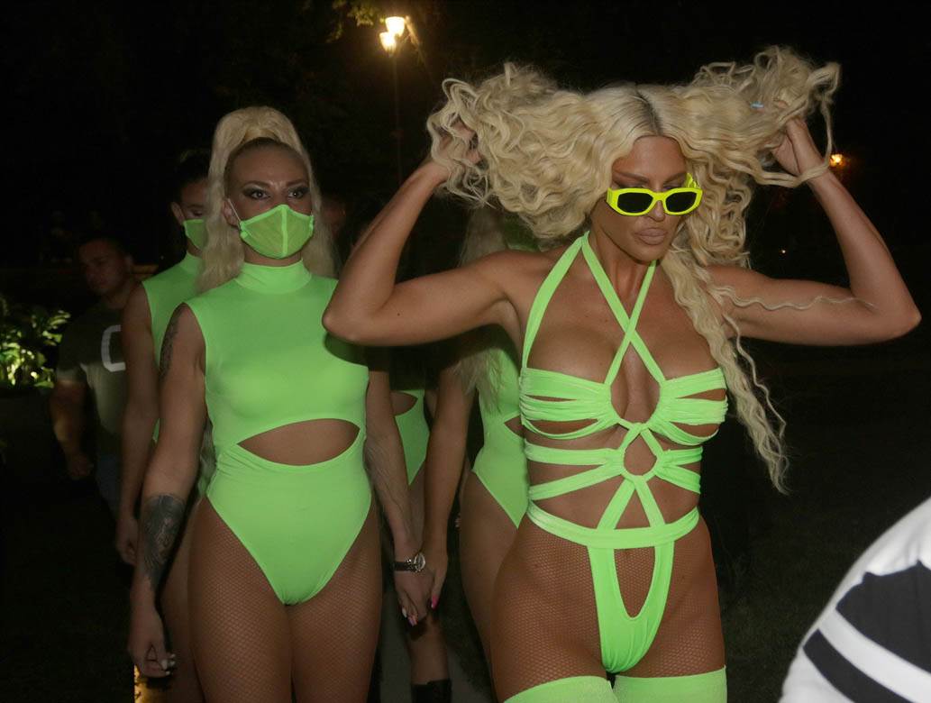 jelena karleusa kim kardasijan iskopirala pevacicu