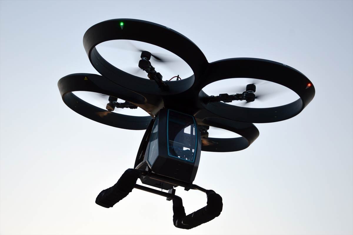 Leteći automobil test autonomno leteće vozilo fotografije