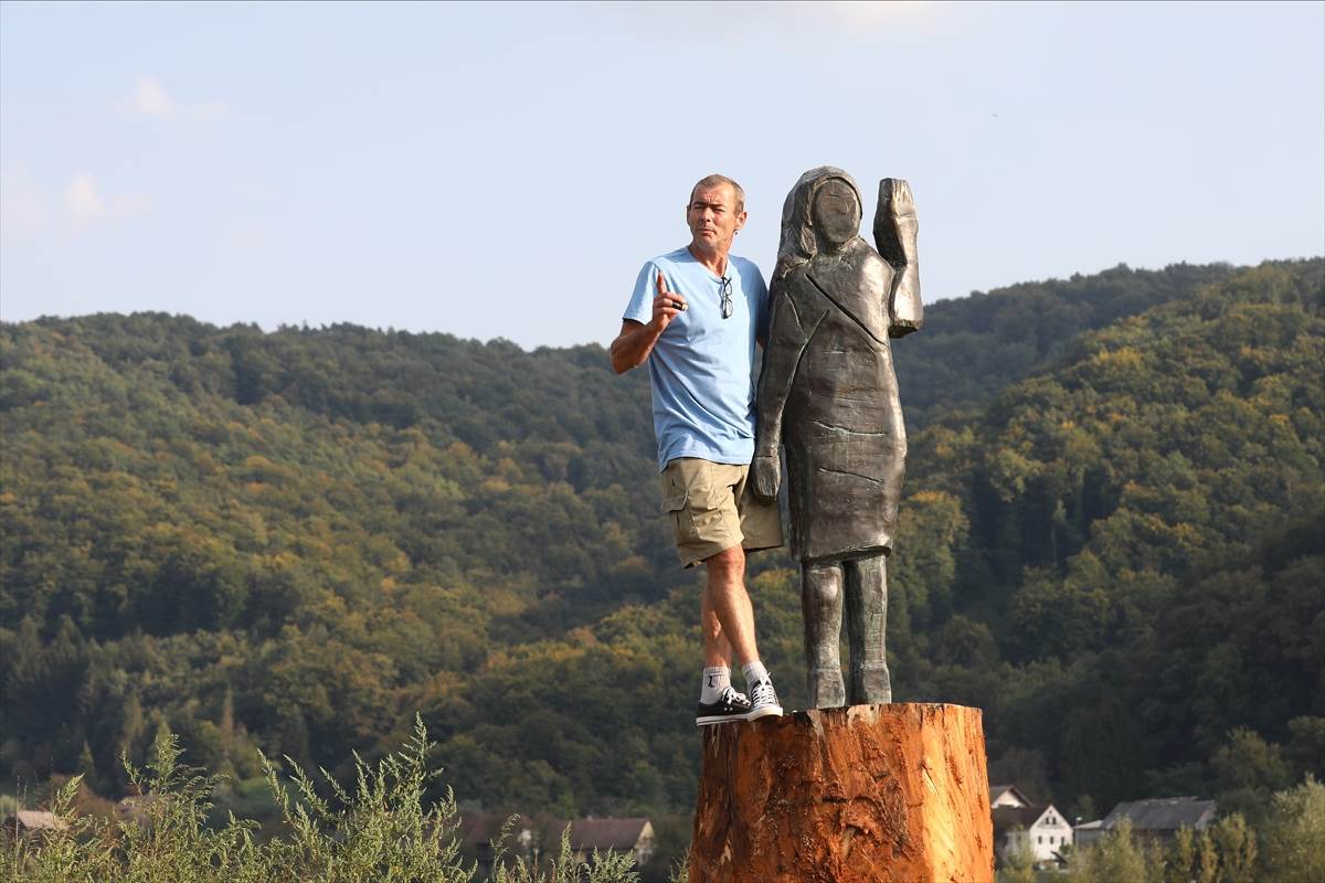 Melanija Tramp nova statua Slovenija fotografje