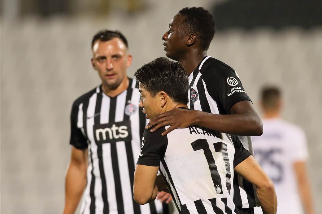 Umar Sadik ide u Real Sosijedad, Partizan dobija deo