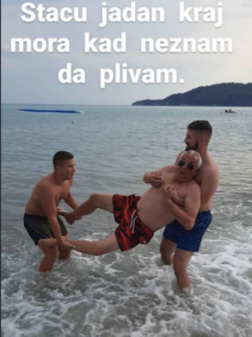 Era Ojdanić novčanice na glavi