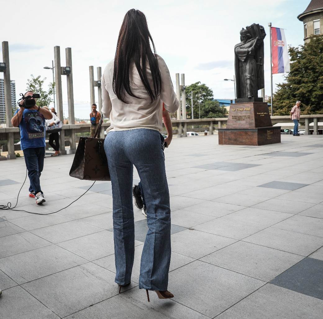 Doktorka o plastičnim korekcijama Cece i Jece