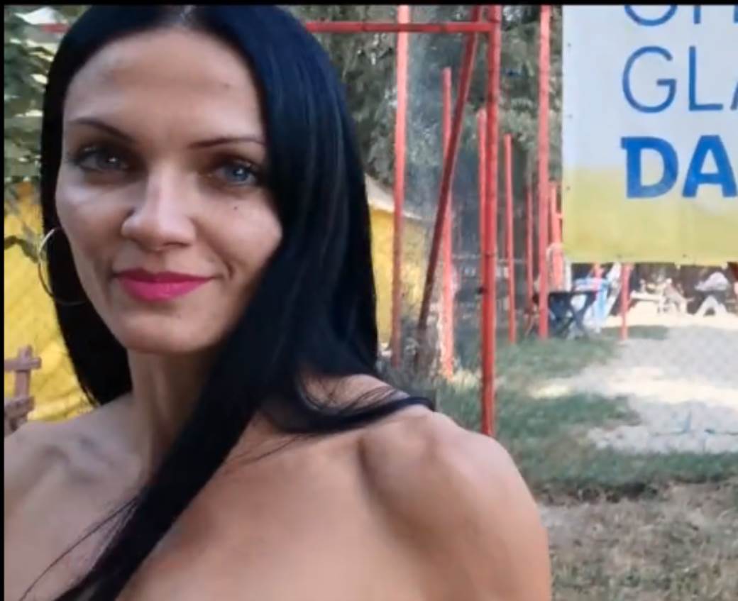 lili milf gola kupuje lubenice foto video