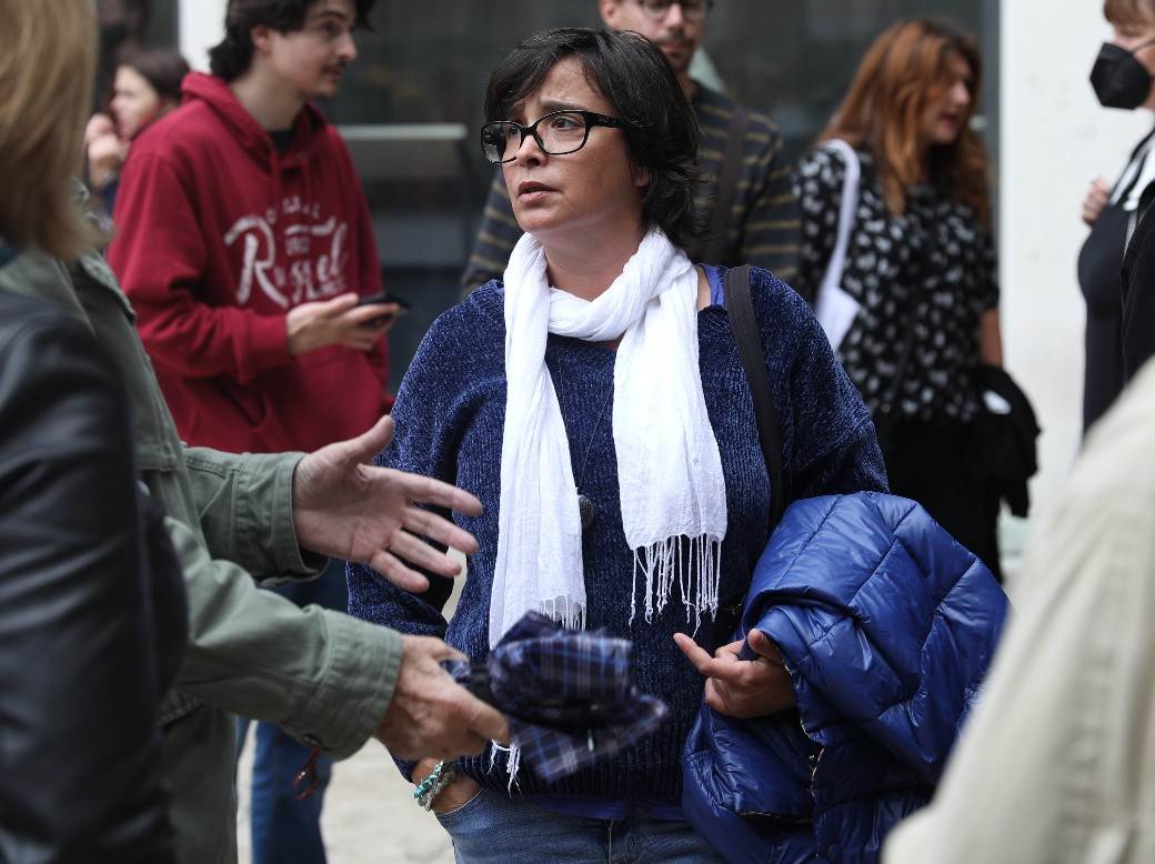 Protest profesora Filološkog fakulteta Beograd fotografije