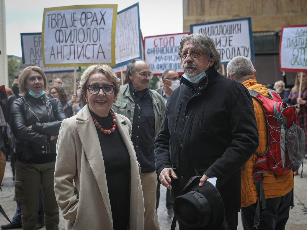 Protest profesora Filološkog fakulteta Beograd fotografije